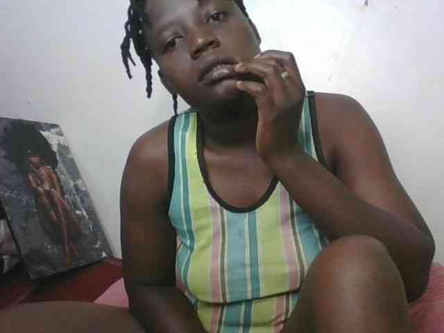 Yourdreamgirl webcam