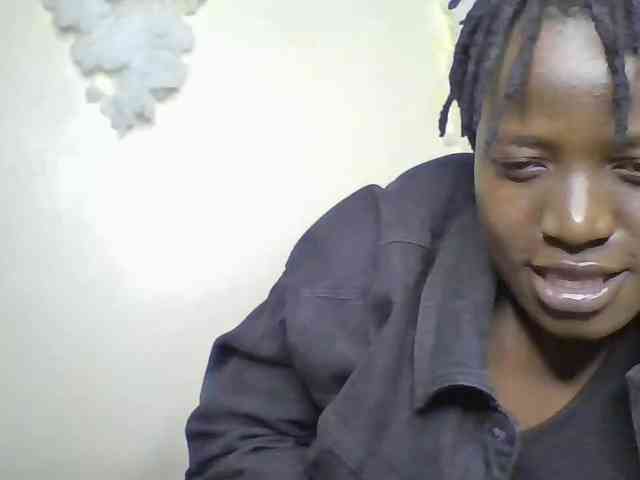Yourdreamgirl webcam