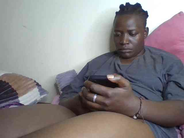 Yourdreamgirl webcam