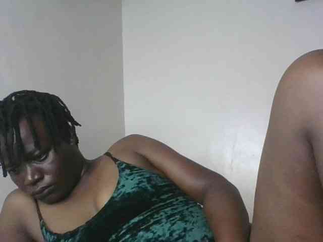 Yourdreamgirl webcam