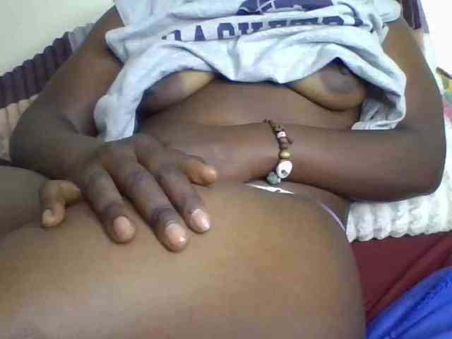 Yourdreamgirl webcam