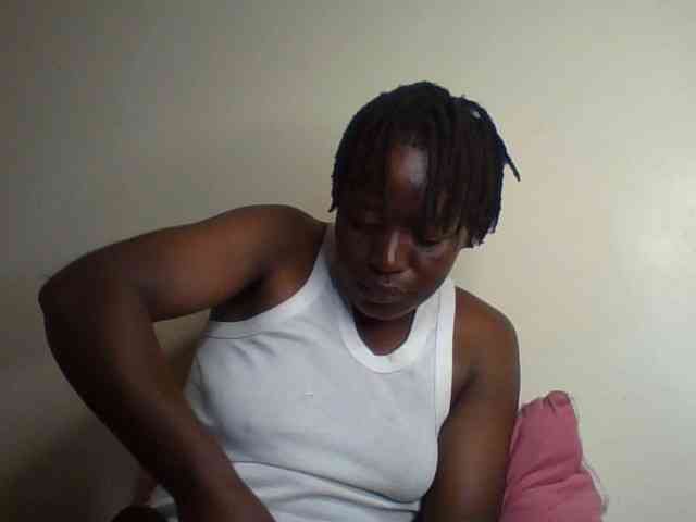 Yourdreamgirl webcam