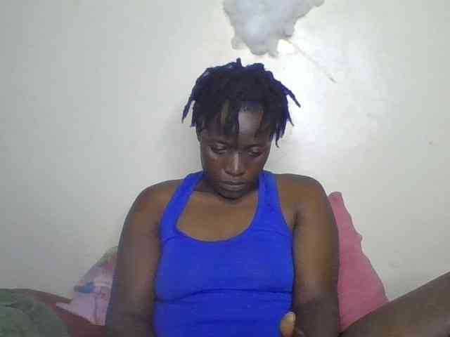 Yourdreamgirl webcam