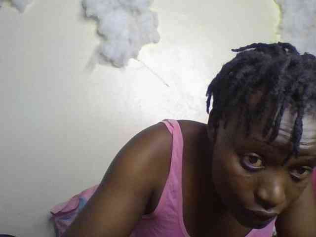 Yourdreamgirl webcam