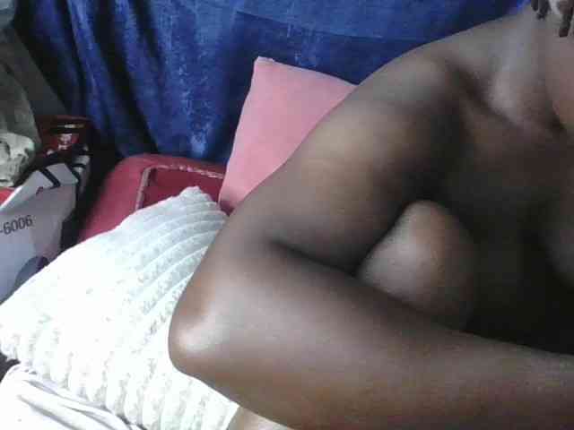 Yourdreamgirl webcam