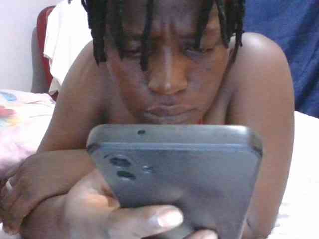 Yourdreamgirl webcam