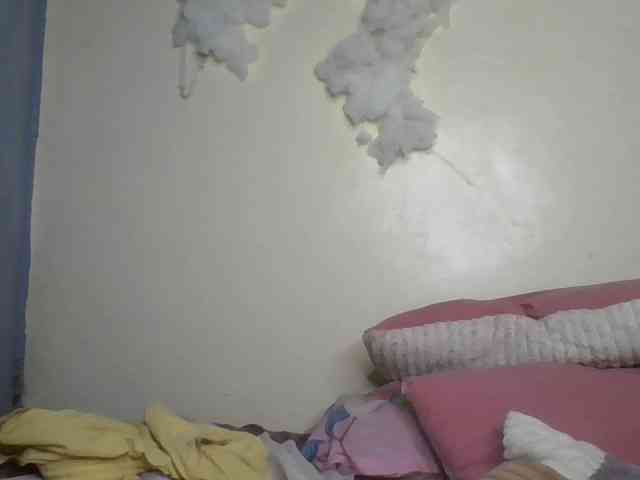 Yourdreamgirl webcam