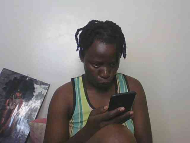 Yourdreamgirl webcam