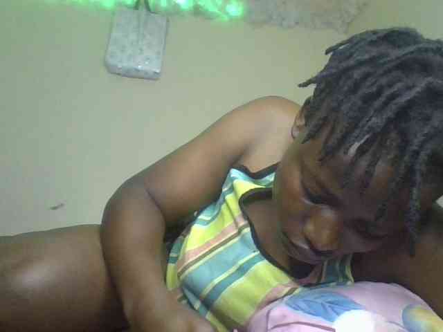 Yourdreamgirl webcam