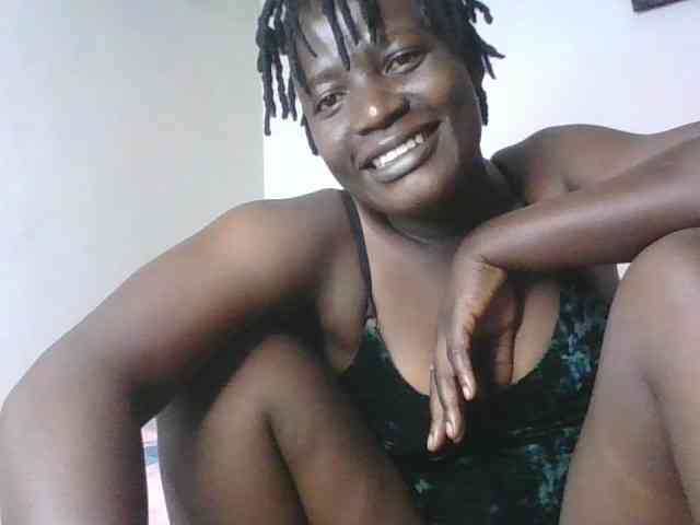 Yourdreamgirl webcam