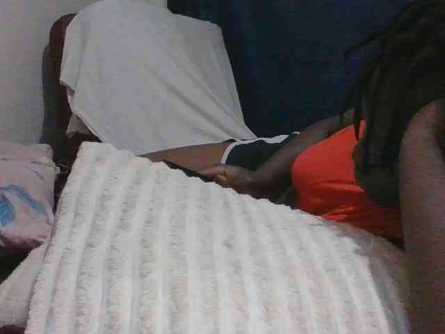 Yourdreamgirl webcam