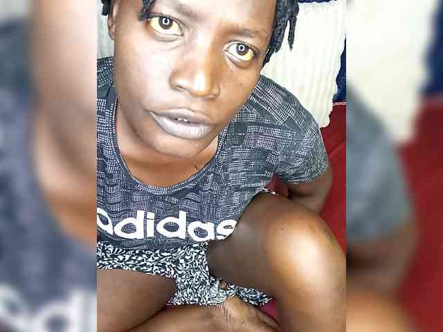 Yourdreamgirl webcam