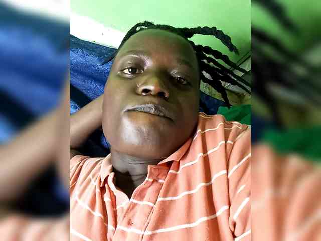 Yourdreamgirl webcam