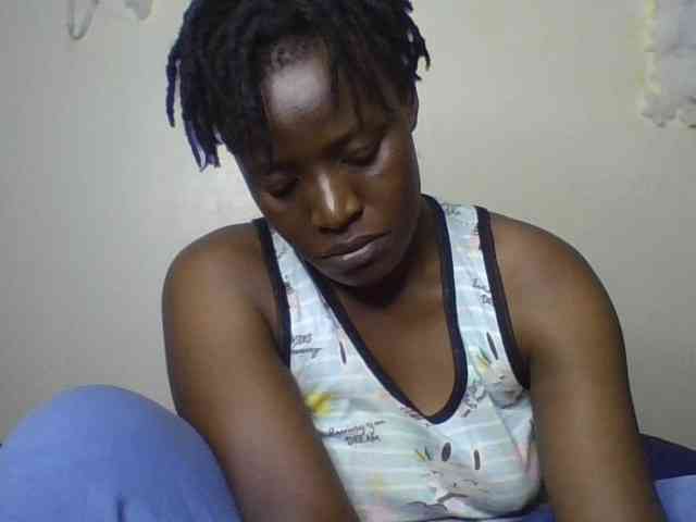 Yourdreamgirl webcam