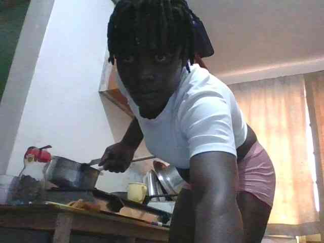 Yourdreamgirl webcam