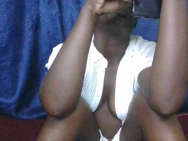 Yourdreamgirl webcam