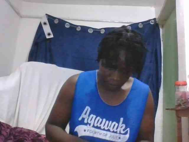 Yourdreamgirl webcam