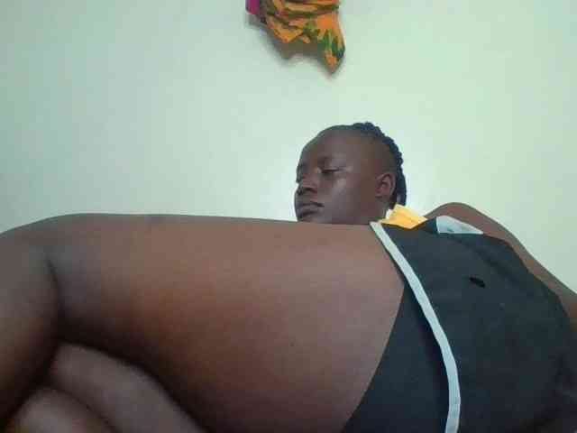 Yourdreamgirl webcam