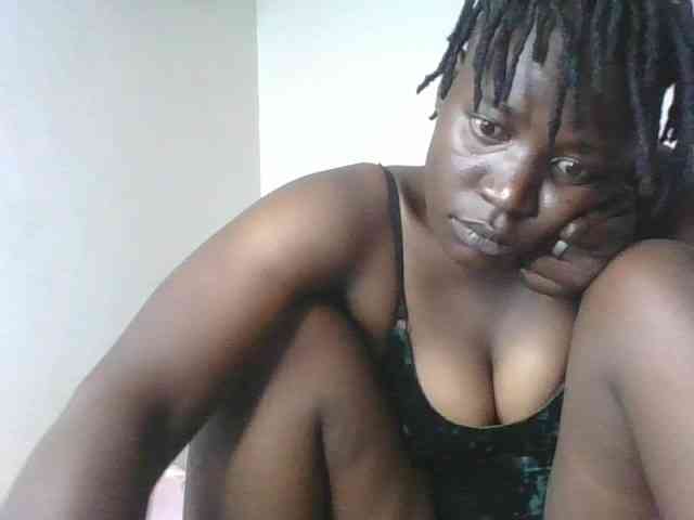 Yourdreamgirl webcam