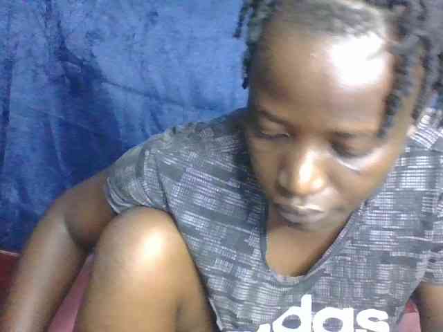 Yourdreamgirl webcam