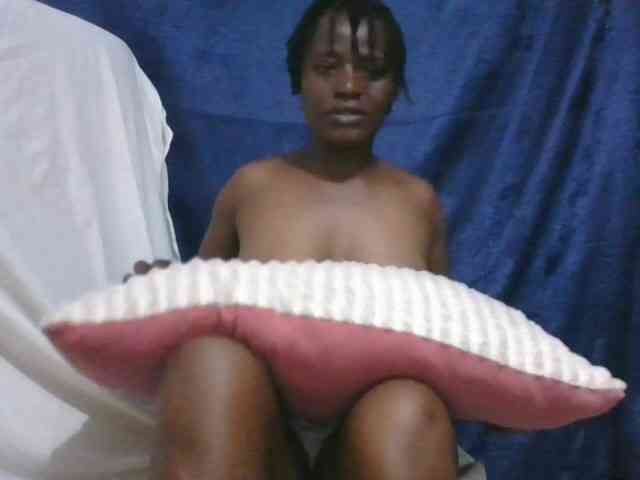 Yourdreamgirl webcam