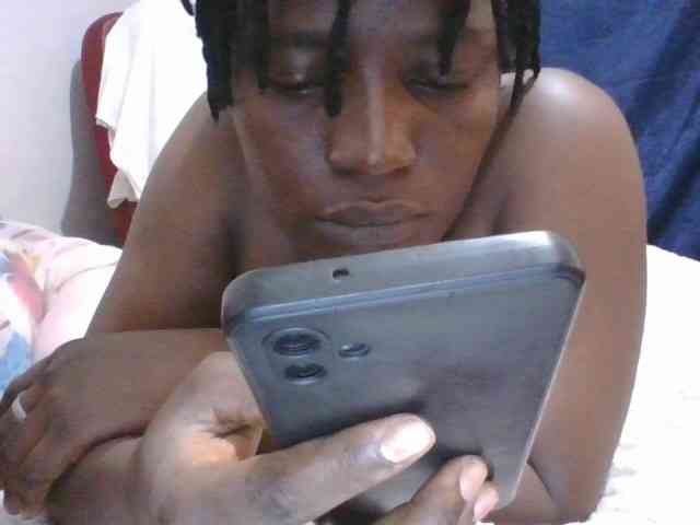 Yourdreamgirl webcam