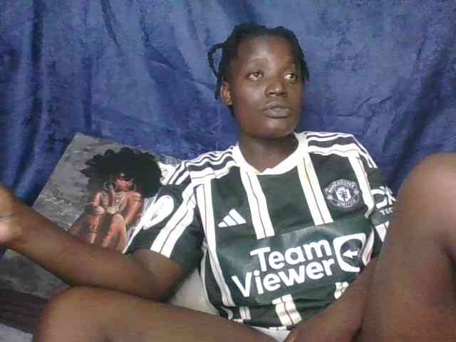 Yourdreamgirl webcam