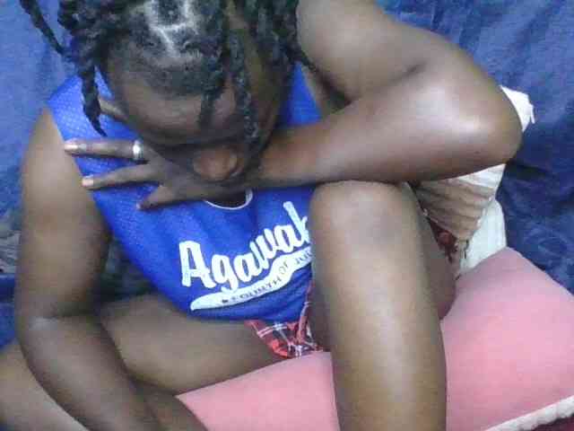 Yourdreamgirl webcam