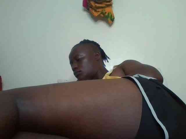 Yourdreamgirl webcam