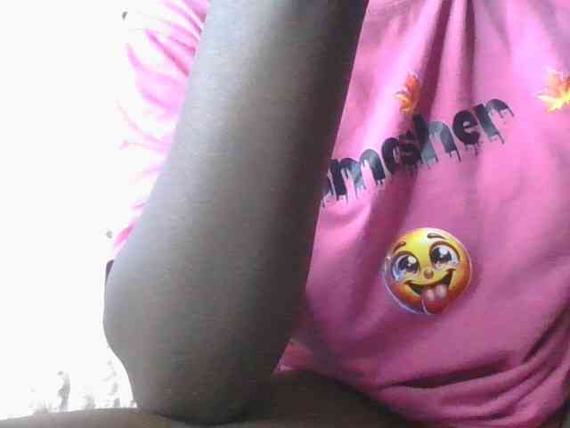 Yourdreamgirl webcam