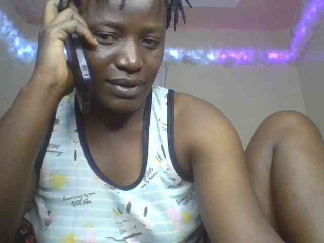 Yourdreamgirl webcam