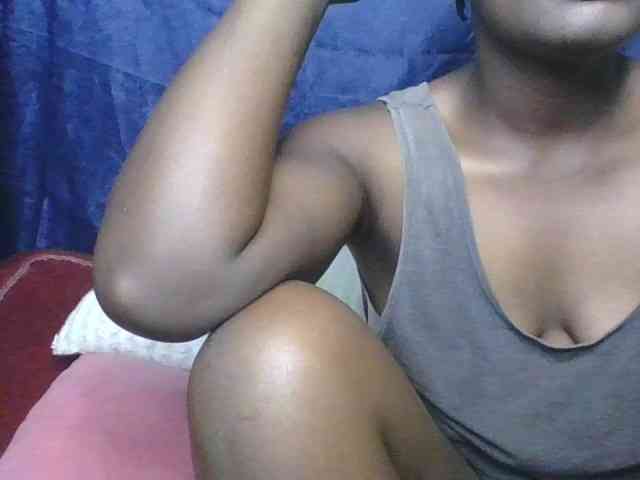 Yourdreamgirl webcam