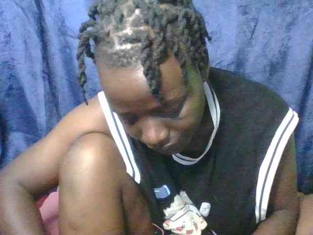 Yourdreamgirl webcam