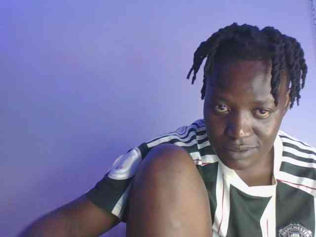 Yourdreamgirl webcam