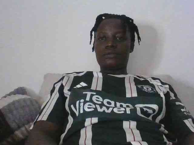 Yourdreamgirl webcam