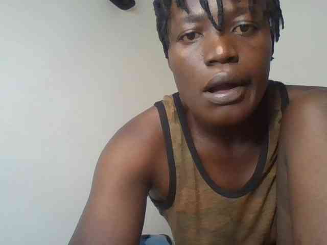 Yourdreamgirl webcam