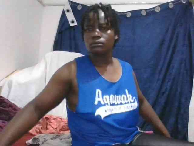 Yourdreamgirl webcam