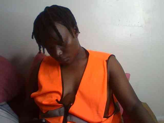 Yourdreamgirl webcam