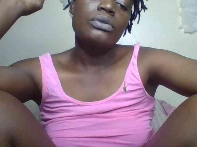 Yourdreamgirl webcam