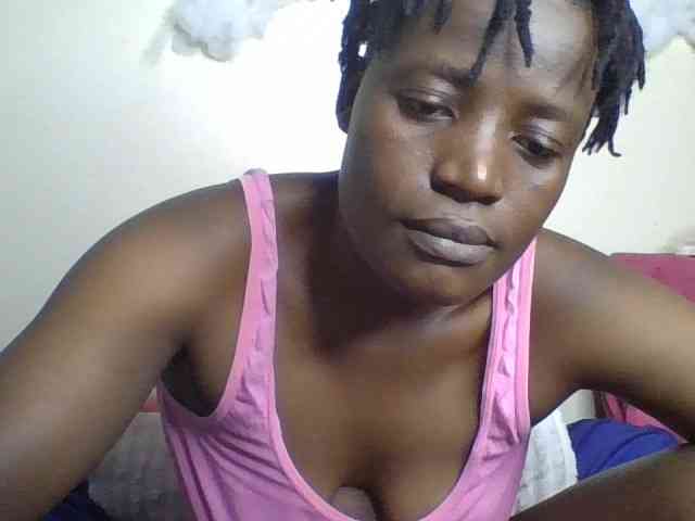 Yourdreamgirl webcam