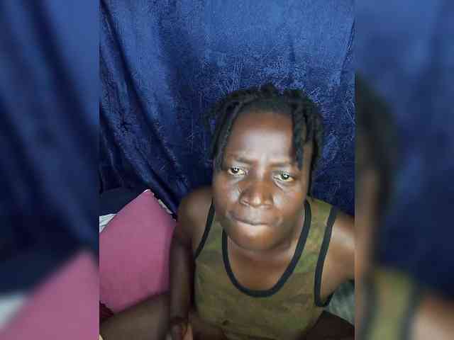 Yourdreamgirl webcam