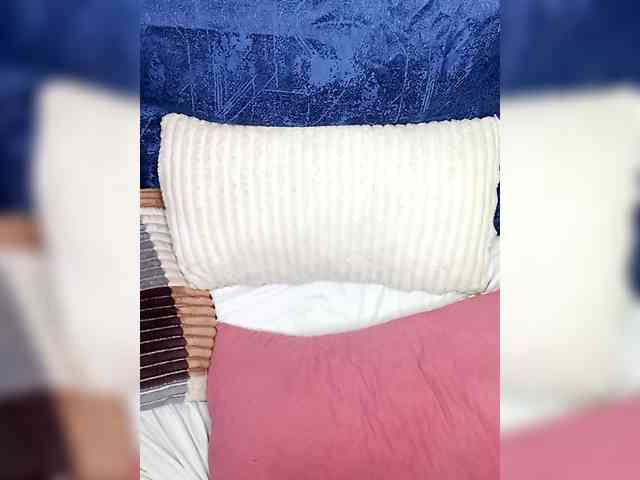 Yourdreamgirl webcam