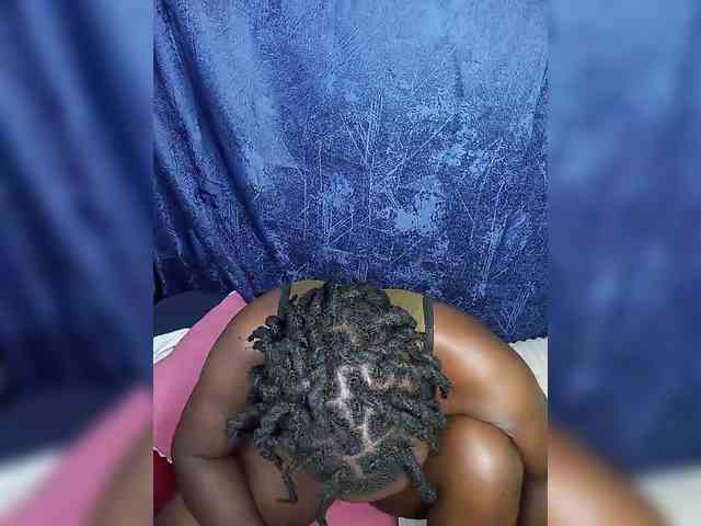 Yourdreamgirl webcam