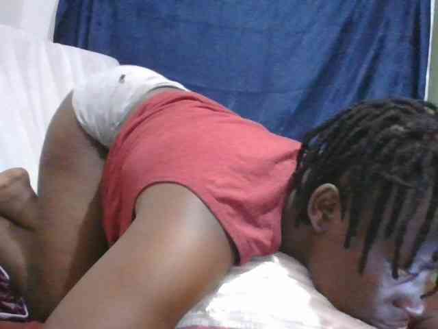 Yourdreamgirl webcam