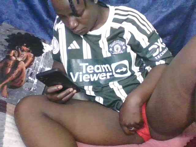 Yourdreamgirl webcam