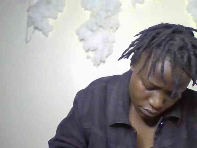 Yourdreamgirl webcam