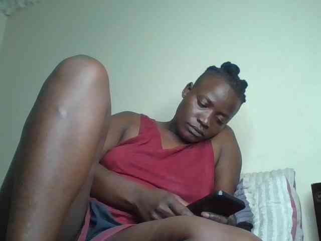 Yourdreamgirl webcam