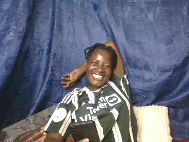 Yourdreamgirl webcam