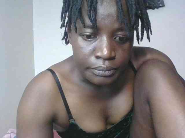 Yourdreamgirl webcam