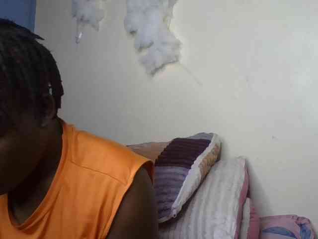 Yourdreamgirl webcam